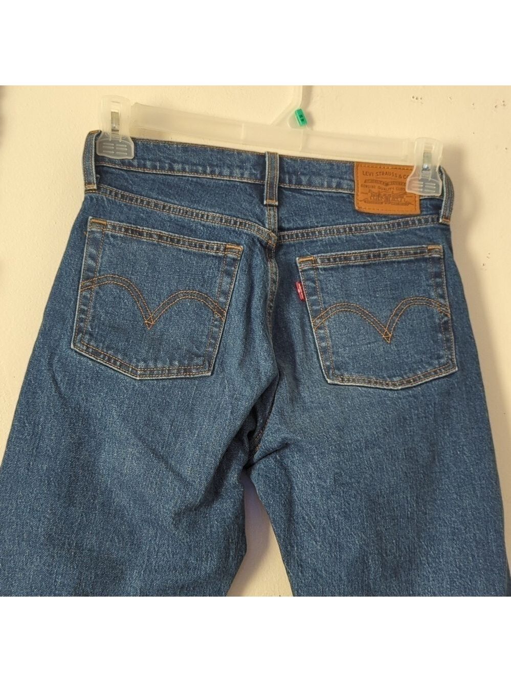 Levi's Women's Wedgie Fit Jeans - Picture 6 of 12